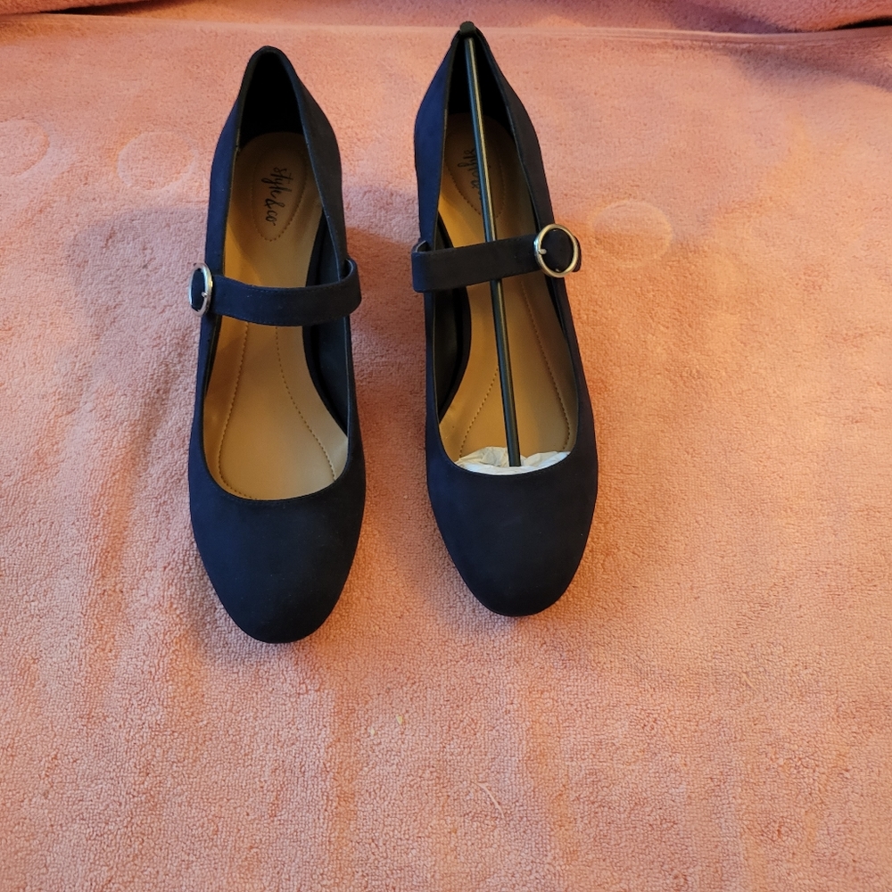 Womens Navy Blue Shoe